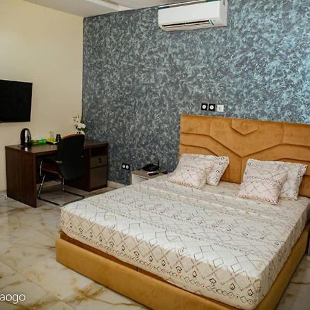 Complexe Hotelier And Ouagadougou Exterior foto