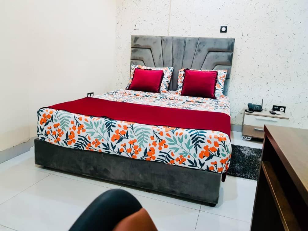 Complexe Hotelier And Ouagadougou Exterior foto